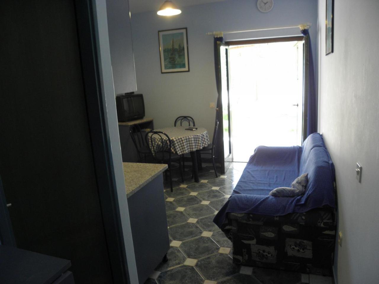 Apartments Brane - 180M To The Sea Vrsi Eksteriør bilde